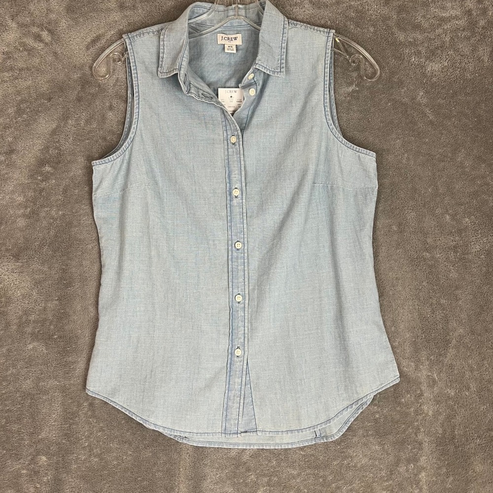 NWT J Crew Denim Sleeveless Vest Shirt Womens XS Chambray Light Wash